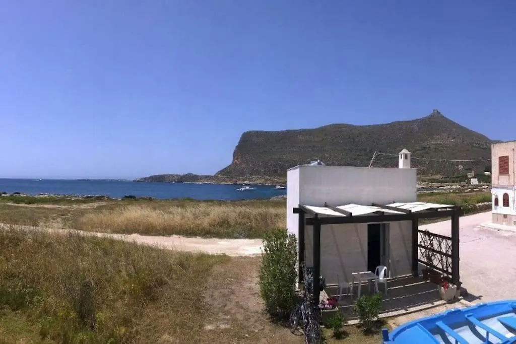 Holiday home Il Cubo, Monovano Col Mare Su Tre Fronti. Favignana