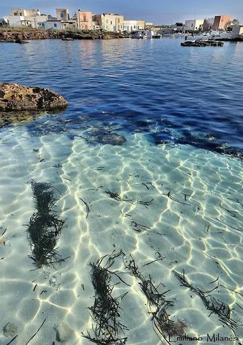 Il Cubo, Monovano Col Mare Su Tre Fronti. Favignana Holiday home