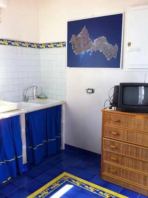 Holiday home Il Cubo, Monovano Col Mare Su Tre Fronti. Favignana Italy