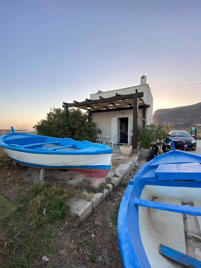 Il Cubo, Monovano Col Mare Su Tre Fronti. Favignana Italy
